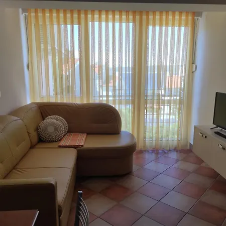 Apartmani Selce Exterior photo